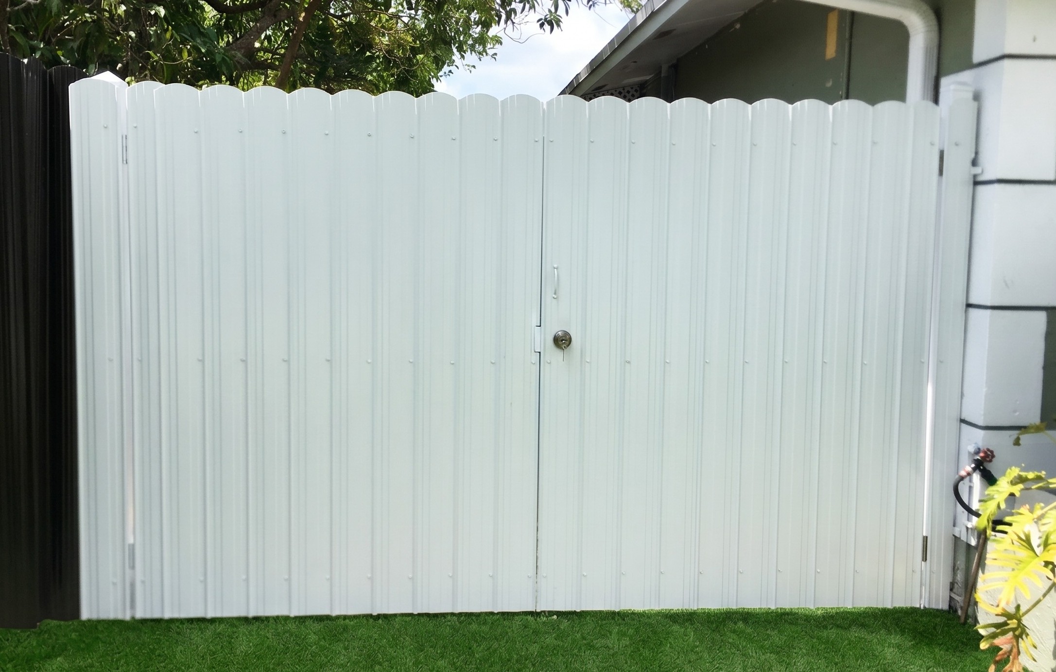 Double Gate White Durafence